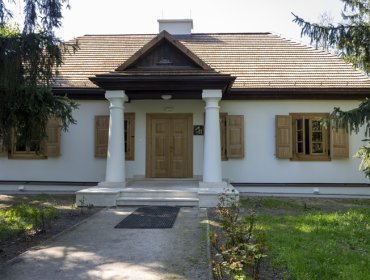 Dokumentacja fotograficzna Dworek Wincentego Pola po remoncie